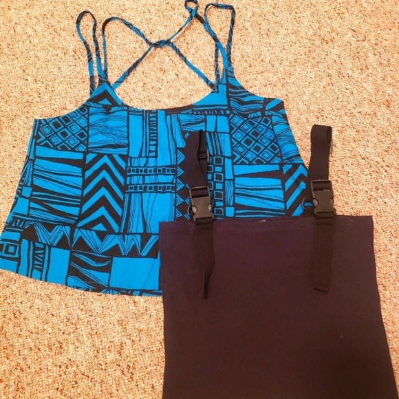 2 Cropped Tank Tops VANS/Zine - Picture 2 of 7